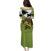 Largemouth Bass Fishing Puletasi Fish On Text and Boat Scene in Green and Black Custom Design - Wonder Print Shop