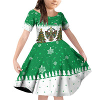United Arab Emirates Christmas Family Matching Off Shoulder Short Dress and Hawaiian Shirt with Falcon Tree Design Snowflake Pattern and National Emblem - Wonder Print Shop