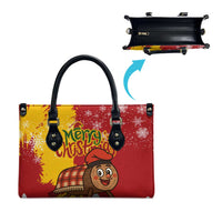 Spain Christmas Leather Bag with Tio de Nadal Log Snowflakes Spanish Flag and Holiday Wreath - Wonder Print Shop