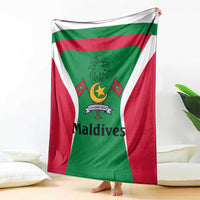 Maldives National Flag and Emblem Blanket with Green Red White Colorblock Design