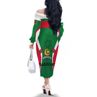 Maldives National Flag and Emblem Family Matching Off The Shoulder Long Sleeve Dress and Hawaiian Shirt with Green Red White Colorblock Design