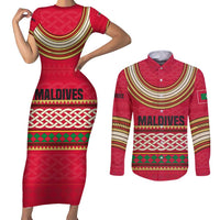 Maldives Tribal Heritage Red Couples Matching Short Sleeve Bodycon Dress and Long Sleeve Button Shirt with Cultural Geometric Pattern and Island Flag Print