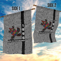 Indigenous Regions of Panama Guna de Madungandí Garden Flag with Colorful Turtle and Black White Geometric Pattern - Wonder Print Shop