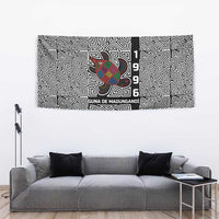 Indigenous Regions of Panama Guna de Madungandí Tapestry with Colorful Turtle and Black White Geometric Pattern - Wonder Print Shop
