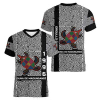 Indigenous Regions of Panama Guna de Madungandí Women V-Neck T-Shirt with Colorful Turtle and Black White Geometric Pattern - Wonder Print Shop