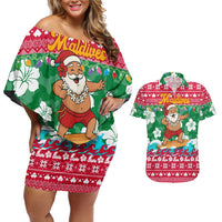 Maldives Christmas Couples Matching Off Shoulder Short Dress and Hawaiian Shirt with Surfing Santa Claus Tropical Flowers and Holiday Wave - Wonder Print Shop
