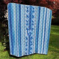 Tunisian Mosaic Pattern Quilt with Blue Stripes and Traditional Tile Design