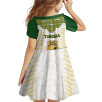 Tunisia Flag Traditional Tribal Pattern Green and White Pullover Family Matching Off The Shoulder Long Sleeve Dress and Hawaiian Shirt with National Crest and Emblem