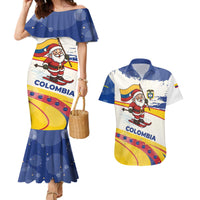 Colombia Christmas Couples Matching Mermaid Dress and Hawaiian Shirt with Santa Skiing Colombian Flag and Holiday Ornament - Wonder Print Shop