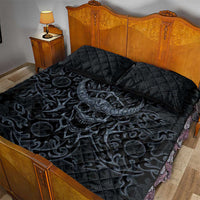 Viking Horned Skull and Raven Emblem Quilt Bed Set Dark Nordic Tribal Grunge Illustration