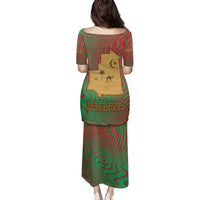 Mauritania Family Matching Puletasi and Hawaiian Shirt with Desert Camel Crescent Moon and Palm Tree Graphic in Red Green Gold Pattern