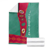 Turkmenistan National Symbols Blanket with Crescent Moon, Stars, and Traditional Carpet Pattern Design