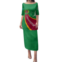 Turkmenistan Green Family Matching Puletasi and Hawaiian Shirt with Crescent Moon and State Emblem Design
