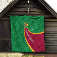 Turkmenistan Green Quilt with Crescent Moon and State Emblem Design