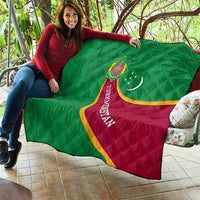 Turkmenistan Green Quilt with Crescent Moon and State Emblem Design