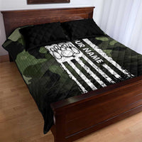 Camouflage Bowling Quilt Bed Set with Grunge American Flag and Pin Emblem in Military Green - Wonder Print Shop