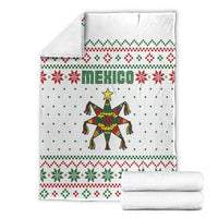 Mexico Christmas Blanket with Piñata Star Design and Red Green Snowflake Pattern - Wonder Print Shop