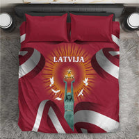 Latvia Bedding Set with Freedom Monument and Doves Graphic – 18 November 1918 Design