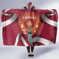Latvia Hooded Blanket with Freedom Monument and Doves Graphic – 18 November 1918 Design