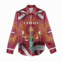 Latvia Women Casual Shirt with Freedom Monument and Doves Graphic – 18 November 1918 Design