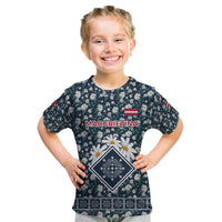 Latvia Kid T Shirt with Margrietina Daisy and Ethnic Pattern – Latvia in Bloom Floral Design