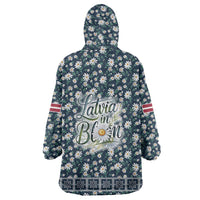 Latvia Wearable Blanket Hoodie with Margrietina Daisy and Ethnic Pattern – Latvia in Bloom Floral Design