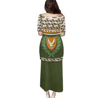 Cyprus Puletasi with Cyclamen Flower Illustration Design and National Emblem - Wonder Print Shop