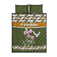 Cyprus Quilt Bed Set with Cyclamen Flower Illustration Design and National Emblem - Wonder Print Shop