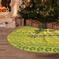 Saint Vincent and the Grenadines Christmas Tree Skirt with Gingerbread Boy Palm Tree and Traditional Pattern - Wonder Print Shop