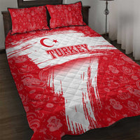 Turkey National Flag and Pattern Design Quilt Bed Set with Red Brush Stroke Effect