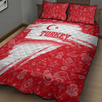 Turkey National Flag and Pattern Design Quilt Bed Set with Red Brush Stroke Effect