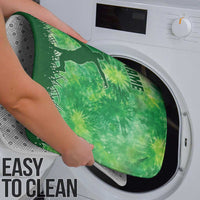 Custom Disc Golf Bathroom Set with Green Tie Dye Basket and Player Silhouette - Wonder Print Shop