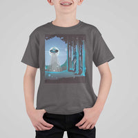 Bigfoot Hiding From Alien UFO Funny Sasquatch T Shirt For Kid