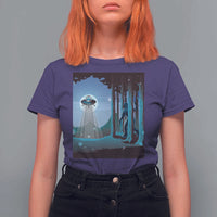 Bigfoot Hiding From Alien UFO Funny Sasquatch T Shirt For Women