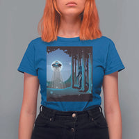 Bigfoot Hiding From Alien UFO Funny Sasquatch T Shirt For Women