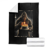 Funny Birthday Bigfoot Throw Blanket Sasquatsch Bday Party Vintage Graphic Japanese Art