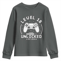 Level 16 Unlocked Video Gamer 16th Birthday Gift Youth Sweatshirt Vintage 2010 16 Year Old Gift