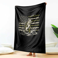 Vintage Bass Fishing Camouflage Throw Blanket Patriotic Largemouth Bass Angler Fishing Lovers Fisherman Camo US Flag