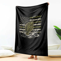 Flounder Fishing Camouflage American Flag Throw Blanket Patriotic Flatfish Angler Gift Saltwater Fishing Lovers
