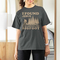 Retro I Found Jesus Still Looking Bigfoot T Shirt For Women Vintage Sasquatch Believer Funny Christian Humor