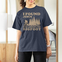 Retro I Found Jesus Still Looking Bigfoot T Shirt For Women Vintage Sasquatch Believer Funny Christian Humor