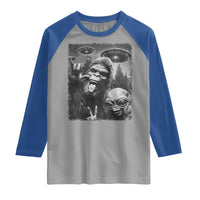 Bigfoot Selfie With Alien Raglan Shirt UFO Funny Sasquatch Rock On Hand Sign - Wonder Print Shop