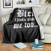 Funny Oktoberfest Throw Blanket I Wonder If Bier Thinks About Me Too Sarcastic Drinking - Wonder Print Shop