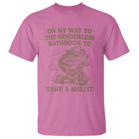 On My Way To The Genderless Bathroom To Take a She/It T Shirt Funny Frog Graphic