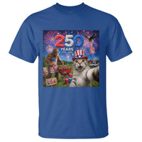 Cat Selfie with Bigfoot USA 250 Years T Shirt Funny 4th Of July Cat Graphic