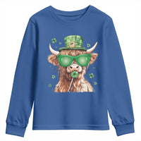 Funny St Patrick's Day Highland Cow Shamrock Youth Sweatshirt