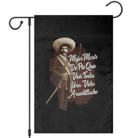 Emiliano Zapata Garden Flag Mejor Morir De Pie Que Vivir Toda Una Vida Arrodillado - Wonder Print Shop