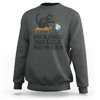 No Kings No Ice No Wars Cat Sweatshirt Funny Political Freedom Activist