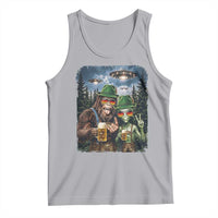 Funny Bigfoot Alien Oktoberfest Tank Top Selfie Beer Party German Lederhosen UFO Gift
