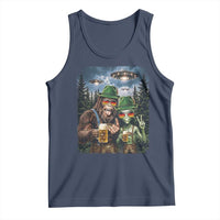 Funny Bigfoot Alien Oktoberfest Tank Top Selfie Beer Party German Lederhosen UFO Gift